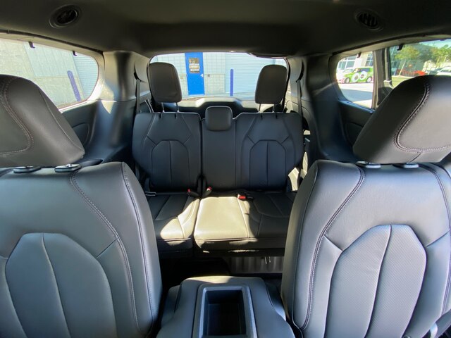 New 2020 Chrysler Pacifica Touring L, Leather Seats, Loaded 4D ...
