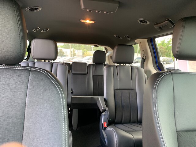 New 2019 Dodge Grand Caravan SXT W/ Stow-N-Go Seating Minivan In Green ...